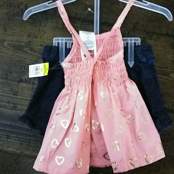 Short Set - Picture 3 of 3